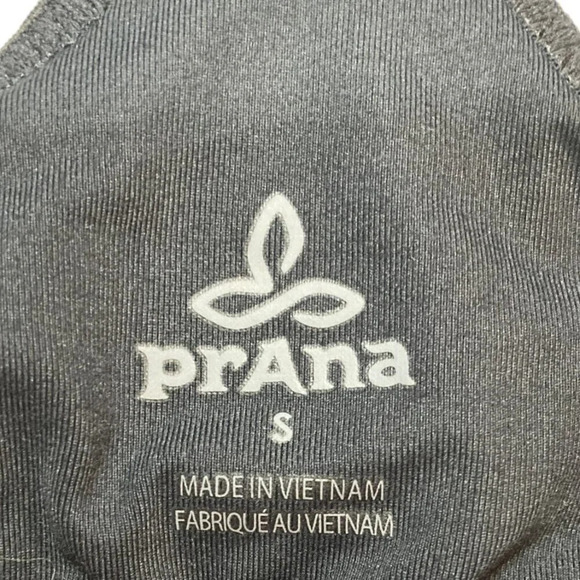 Prana‎ Sway Overlay Tank, Size Small, Gray with Patterned Bra Underneath, Yoga - Picture 4 of 11